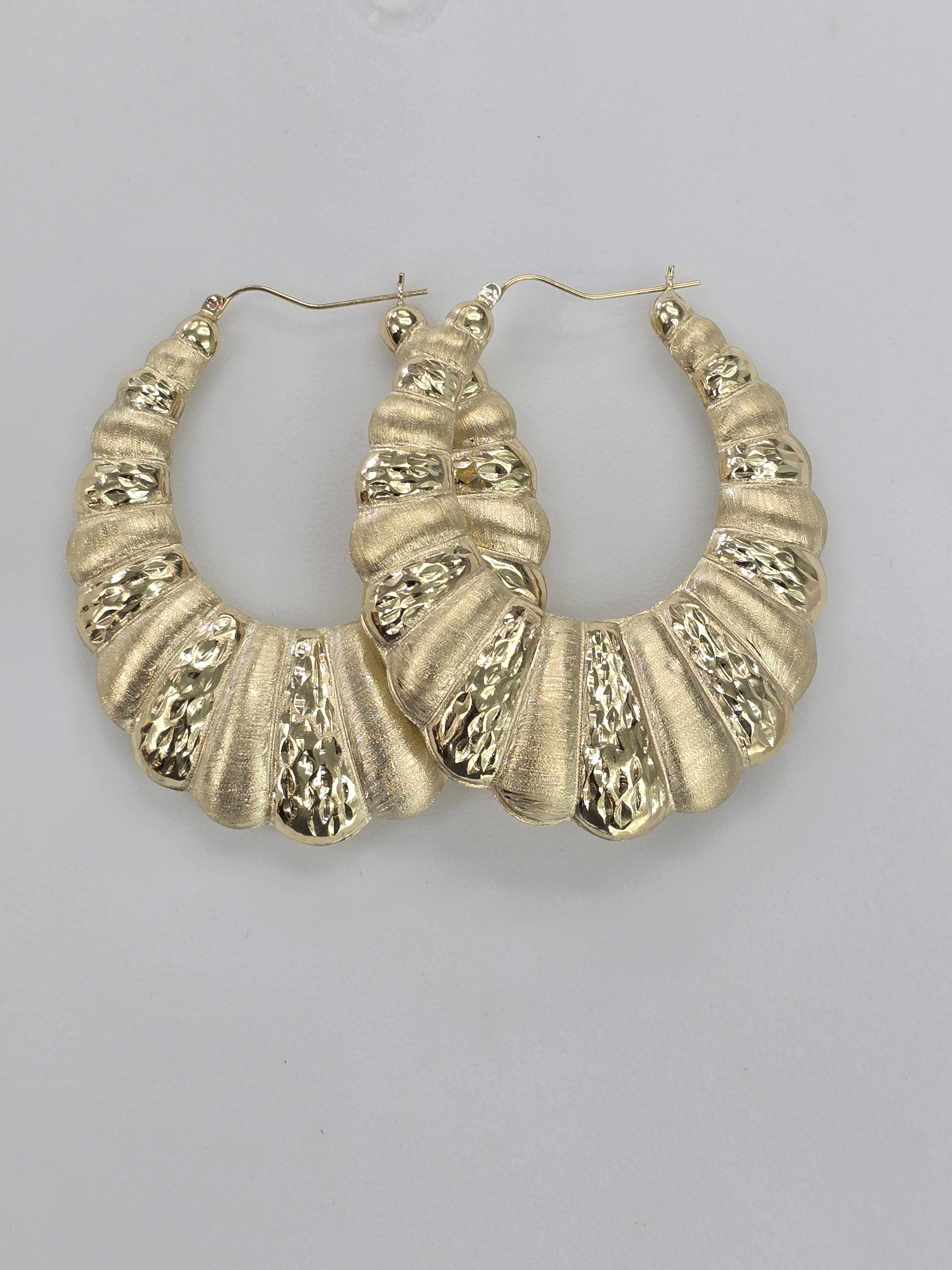 10kt Real Gold Shrimp Style Hoop Earring